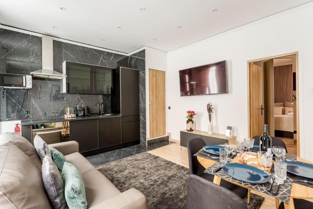 Suite Paris, Tour Eiffel, Champs Elysees Εξωτερικό φωτογραφία