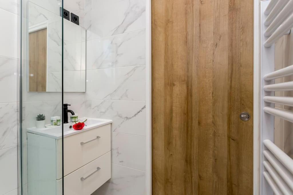 Suite Paris, Tour Eiffel, Champs Elysees Εξωτερικό φωτογραφία