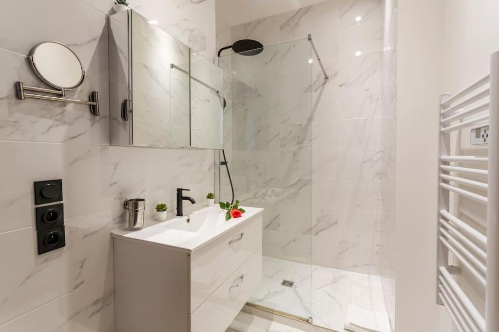 Suite Paris, Tour Eiffel, Champs Elysees Εξωτερικό φωτογραφία