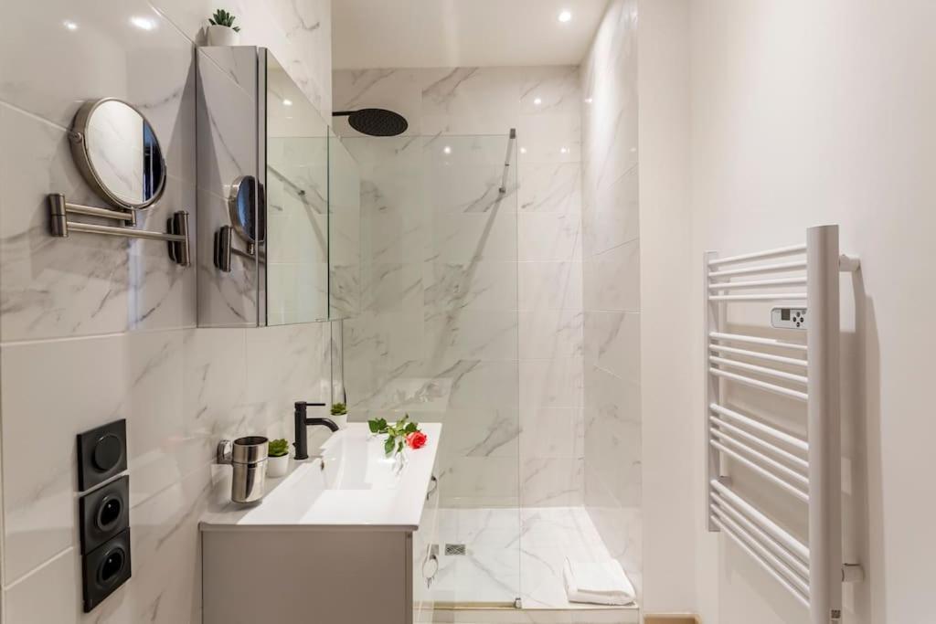 Suite Paris, Tour Eiffel, Champs Elysees Εξωτερικό φωτογραφία