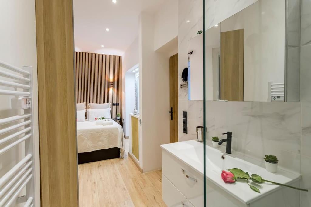 Suite Paris, Tour Eiffel, Champs Elysees Εξωτερικό φωτογραφία